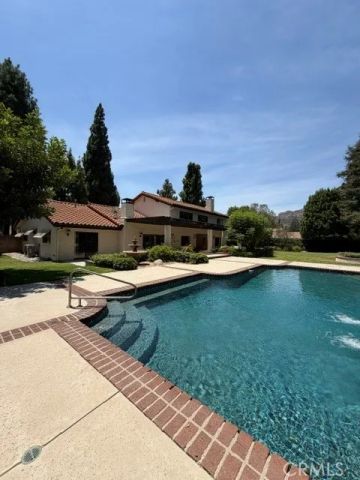 22231 Romar Street, Chatsworth, CA 91311