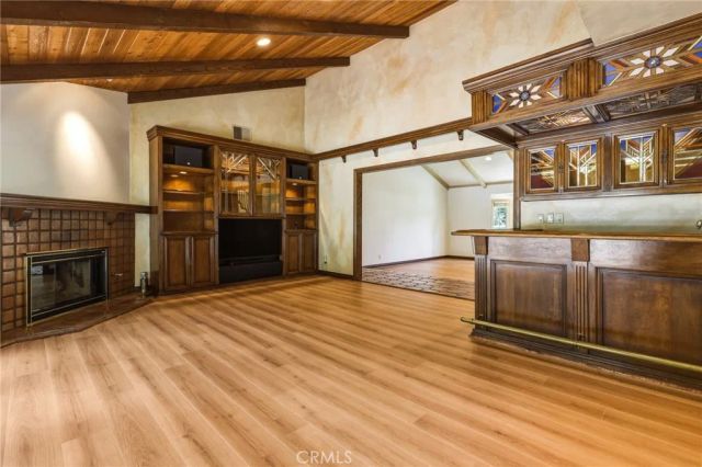 22231 Romar Street, Chatsworth, CA 91311