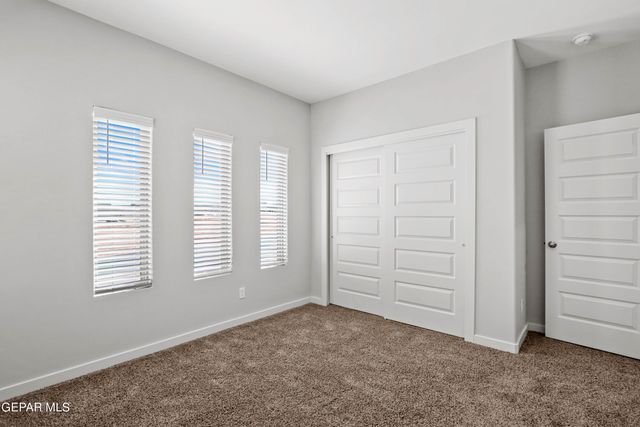 12801 Middlesbrough Avenue, El Paso, TX 79928