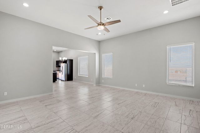 12801 Middlesbrough Avenue, El Paso, TX 79928