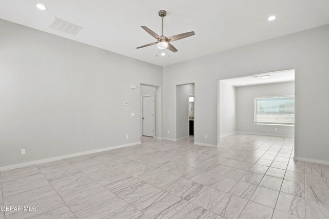 12801 Middlesbrough Avenue, El Paso, TX 79928