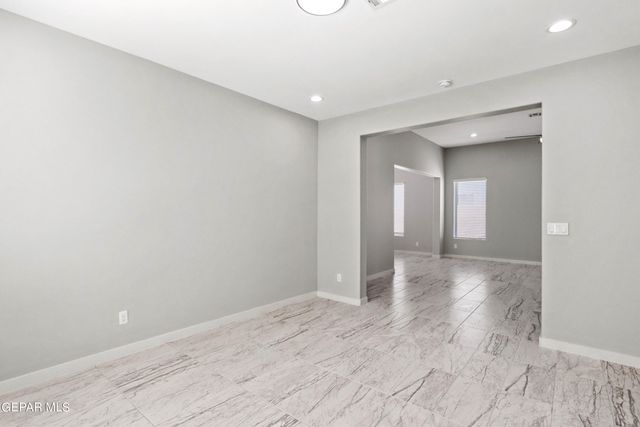 12801 Middlesbrough Avenue, El Paso, TX 79928