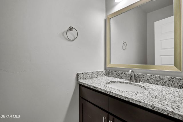 12801 Middlesbrough Avenue, El Paso, TX 79928