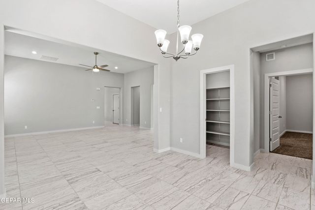 12801 Middlesbrough Avenue, El Paso, TX 79928