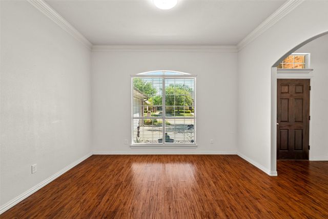 7033 Ridge Crest Drive, North Richland Hills, TX 76182