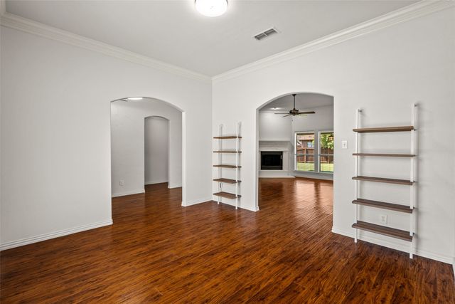 7033 Ridge Crest Drive, North Richland Hills, TX 76182