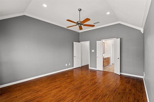 7033 Ridge Crest Drive, North Richland Hills, TX 76182