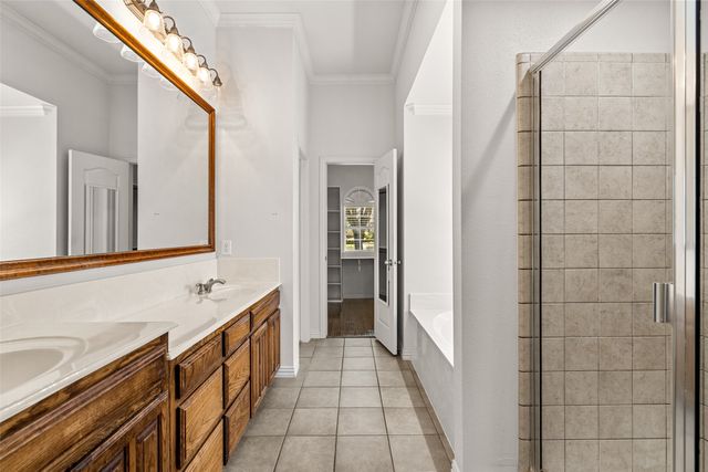 7033 Ridge Crest Drive, North Richland Hills, TX 76182