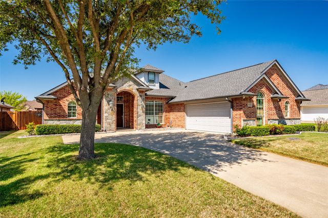 7033 Ridge Crest Drive, North Richland Hills, TX 76182