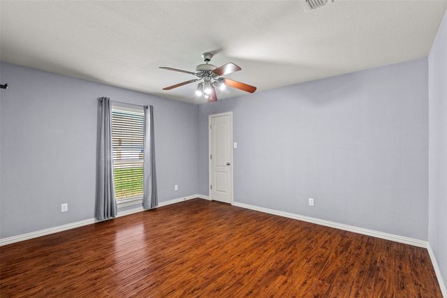 7033 Ridge Crest Drive, North Richland Hills, TX 76182