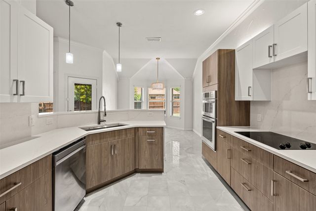 7033 Ridge Crest Drive, North Richland Hills, TX 76182