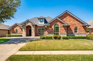 7033 Ridge Crest Drive, North Richland Hills, TX 76182
