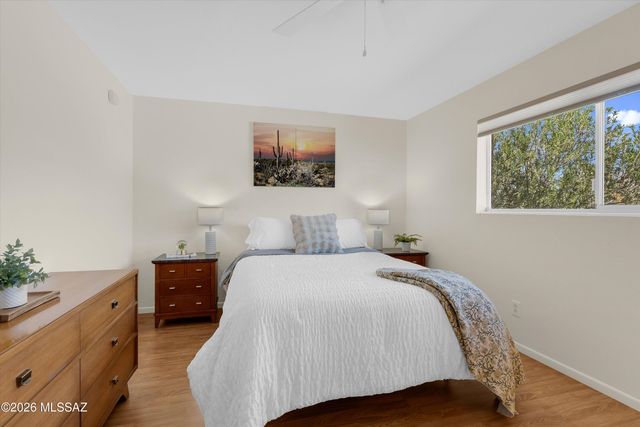 111 E La Espina, Green Valley, AZ 85614