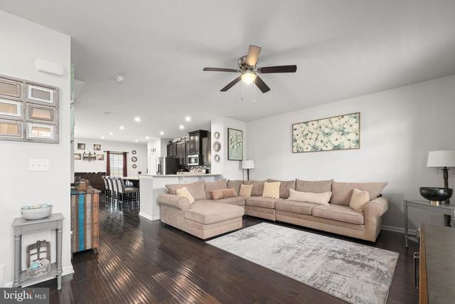 206 LANDING DR, Fredericksburg, VA 22405