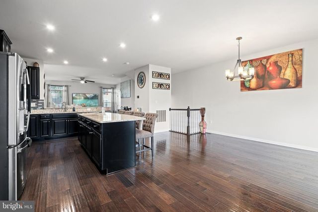 206 LANDING DR, Fredericksburg, VA 22405