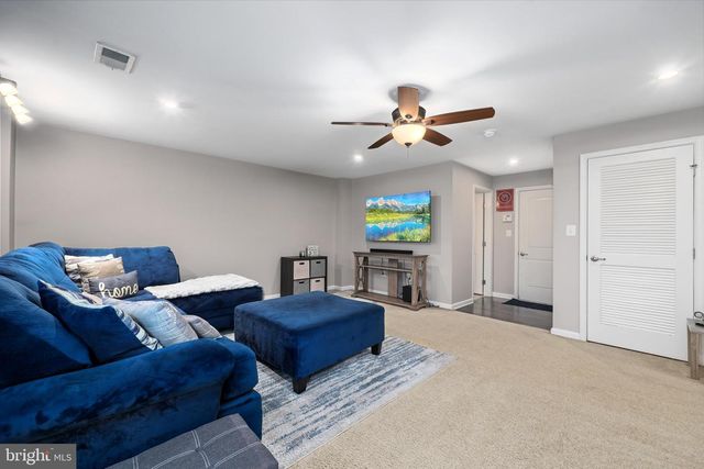 206 LANDING DR, Fredericksburg, VA 22405
