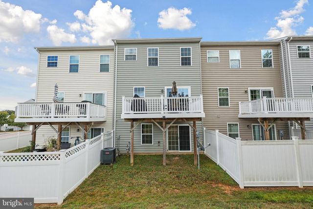 206 LANDING DR, Fredericksburg, VA 22405