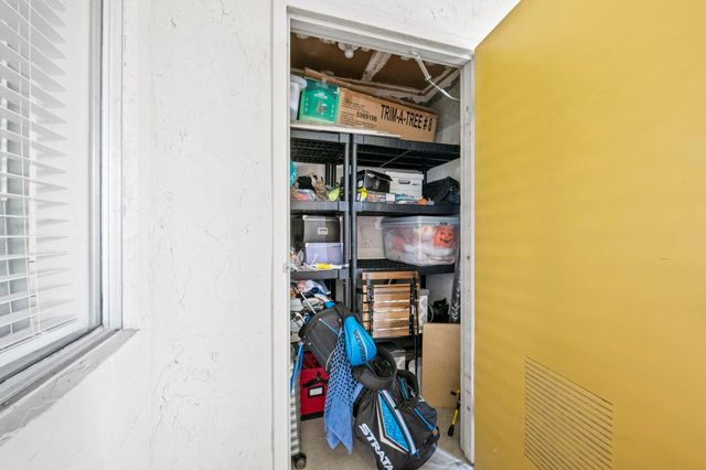 830 SW 9th Street Circle 204, Boca Raton, FL 33486