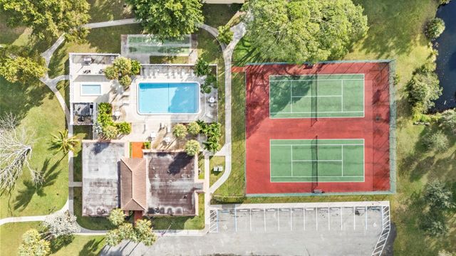 830 SW 9th Street Circle 204, Boca Raton, FL 33486