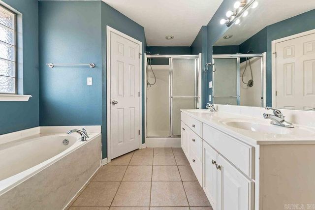 2222 Clara Dr, Searcy, AR 72143