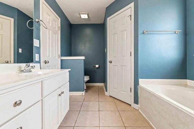 2222 Clara Dr, Searcy, AR 72143