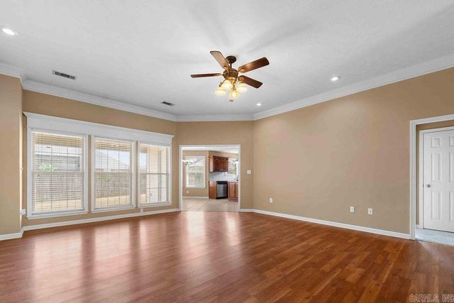 2222 Clara Dr, Searcy, AR 72143
