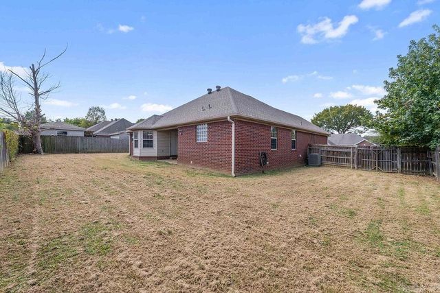 2222 Clara Dr, Searcy, AR 72143