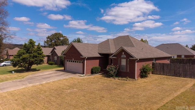 2222 Clara Dr, Searcy, AR 72143