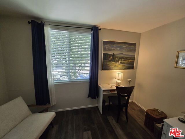 14315 Riverside Drive 105, Sherman Oaks, CA 91423