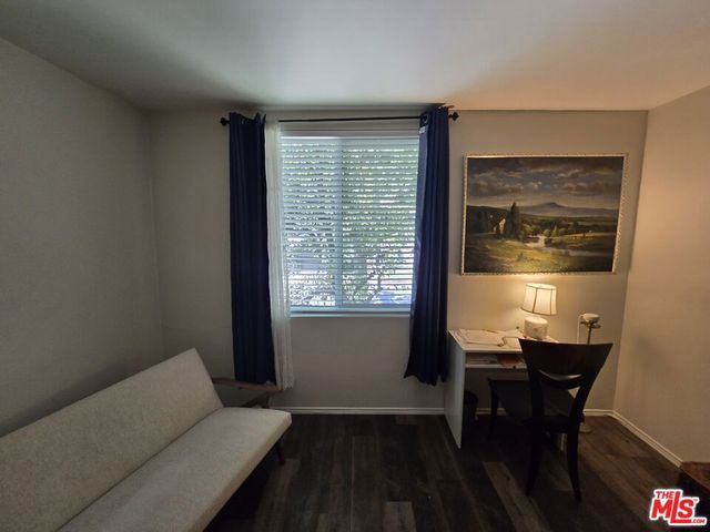 14315 Riverside Drive 105, Sherman Oaks, CA 91423