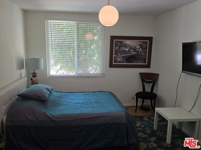 14315 Riverside Drive 105, Sherman Oaks, CA 91423