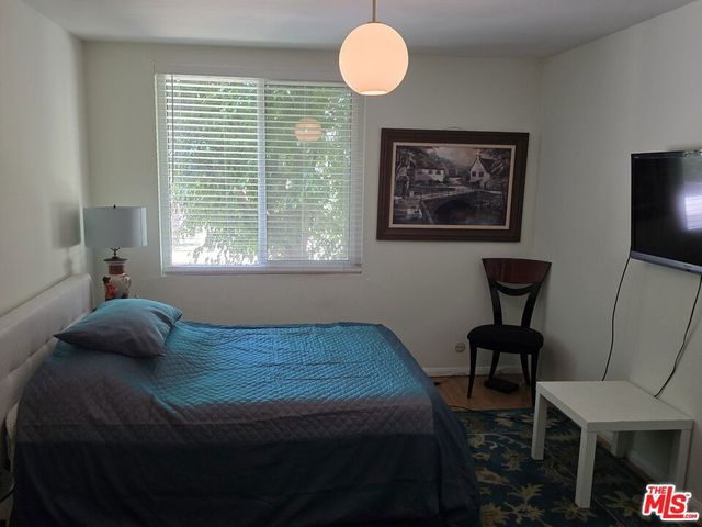 14315 Riverside Drive 105, Sherman Oaks, CA 91423