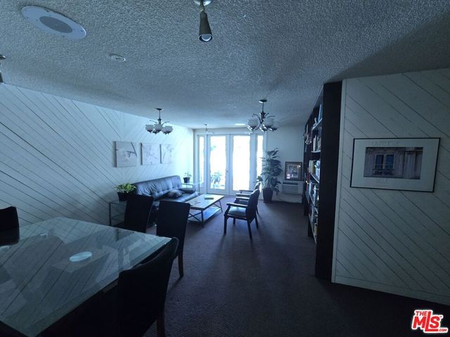 14315 Riverside Drive 105, Sherman Oaks, CA 91423