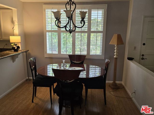 14315 Riverside Drive 105, Sherman Oaks, CA 91423