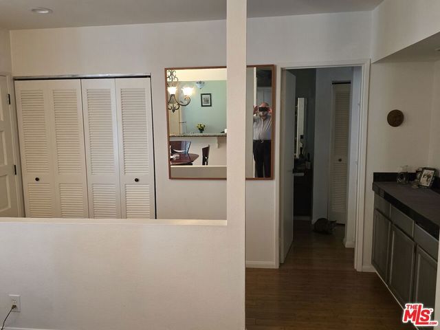 14315 Riverside Drive 105, Sherman Oaks, CA 91423