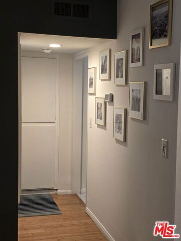 14315 Riverside Drive 105, Sherman Oaks, CA 91423