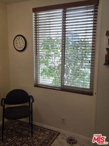 14315 Riverside Drive 105, Sherman Oaks, CA 91423