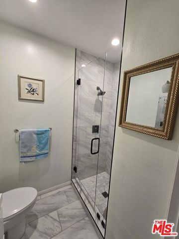 14315 Riverside Drive 105, Sherman Oaks, CA 91423