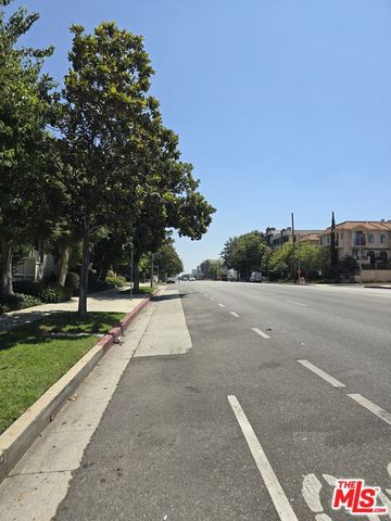 14315 Riverside Drive 105, Sherman Oaks, CA 91423