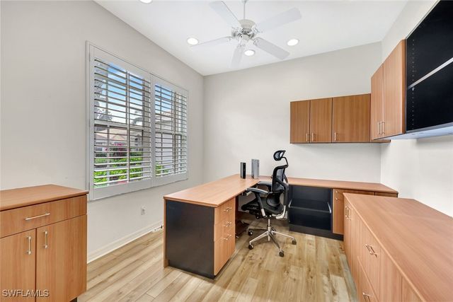 1745 Marsh RUN, Naples, FL 34109