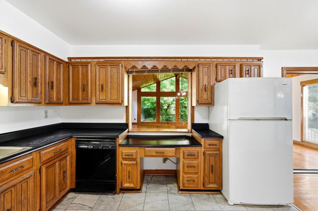 18 Cavill Creek Road, Barboursville, WV 25504