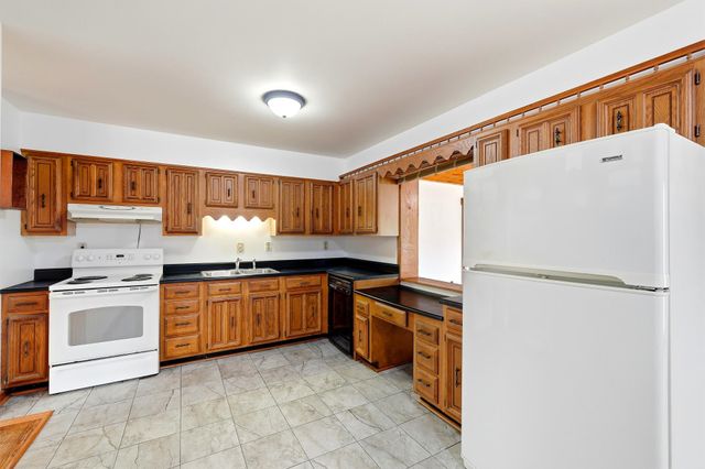 18 Cavill Creek Road, Barboursville, WV 25504