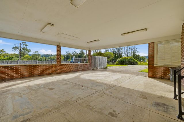 18 Cavill Creek Road, Barboursville, WV 25504