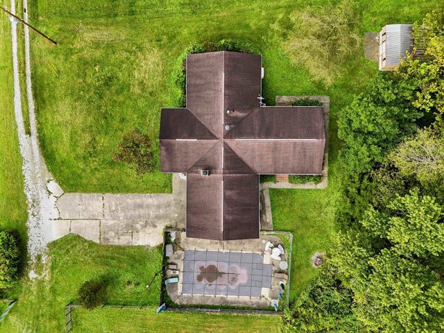 18 Cavill Creek Road, Barboursville, WV 25504