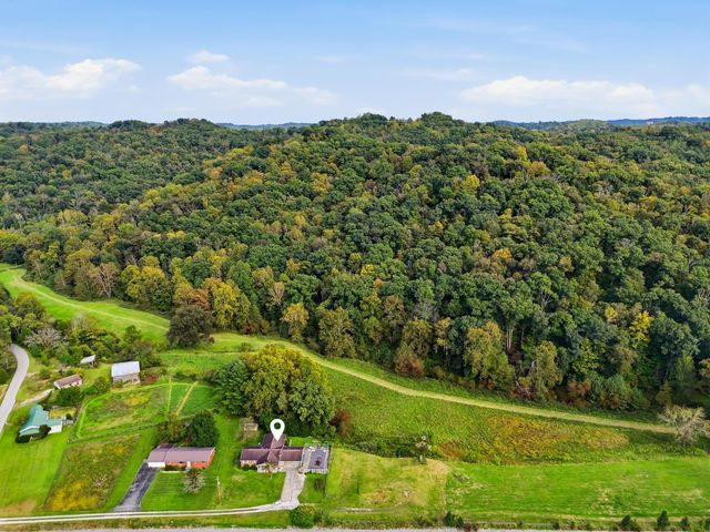 18 Cavill Creek Road, Barboursville, WV 25504