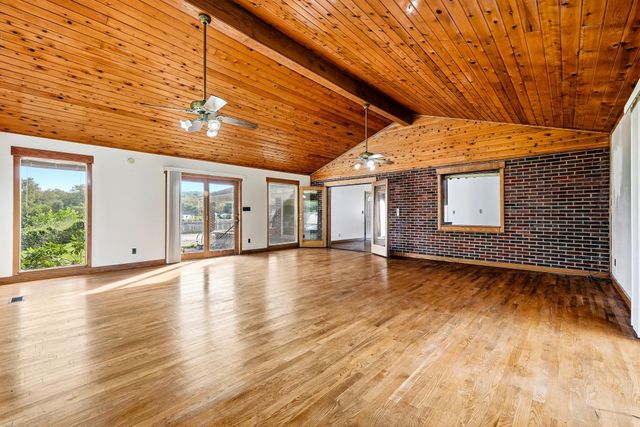 18 Cavill Creek Road, Barboursville, WV 25504