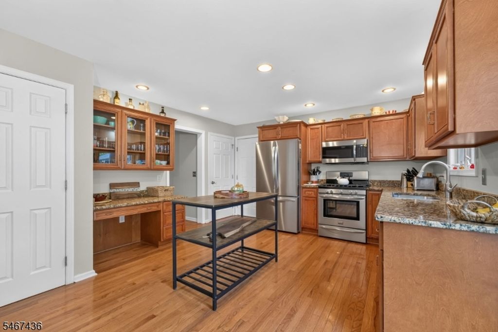 151 S 6Th St, Lopatcong Twp., NJ 08865 — photo 4