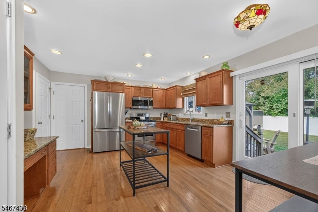151 S 6Th St, Lopatcong Twp., NJ 08865 — photo 5