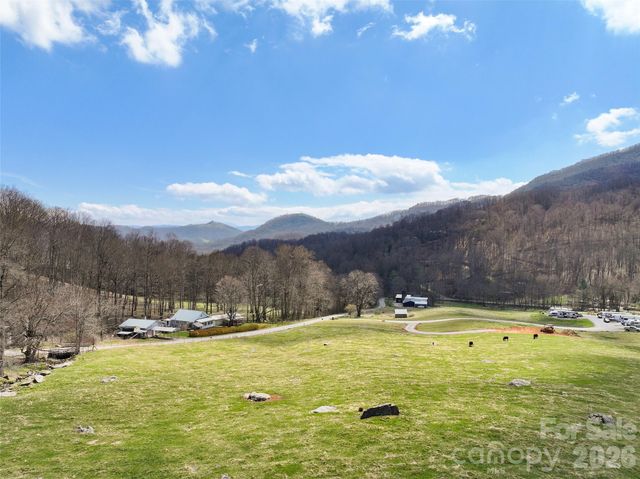371 Ned Cove Road, Waynesville, NC 28785