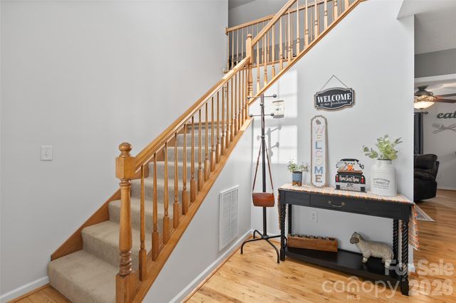 371 Ned Cove Road, Waynesville, NC 28785